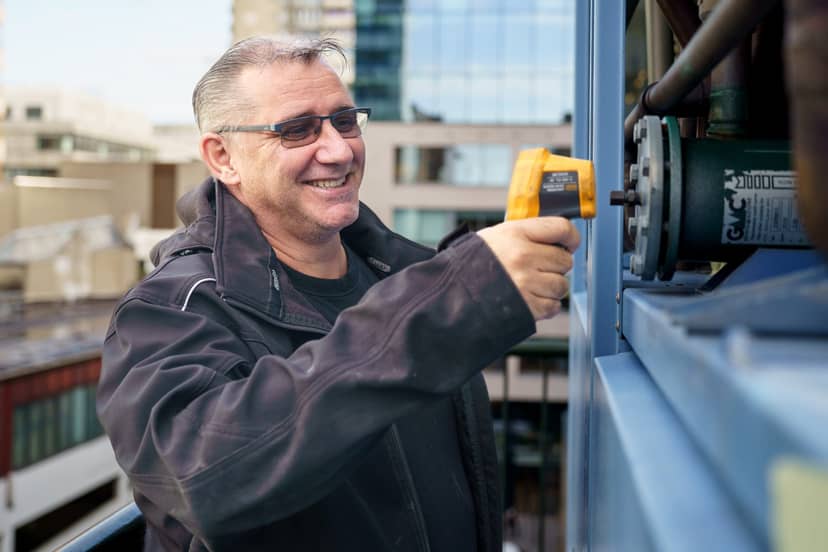 Kurios Service medewerker